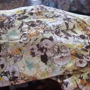 Floral Printed Tinkerbell Scrub Top Size 2x- Brown & Yellow Floral